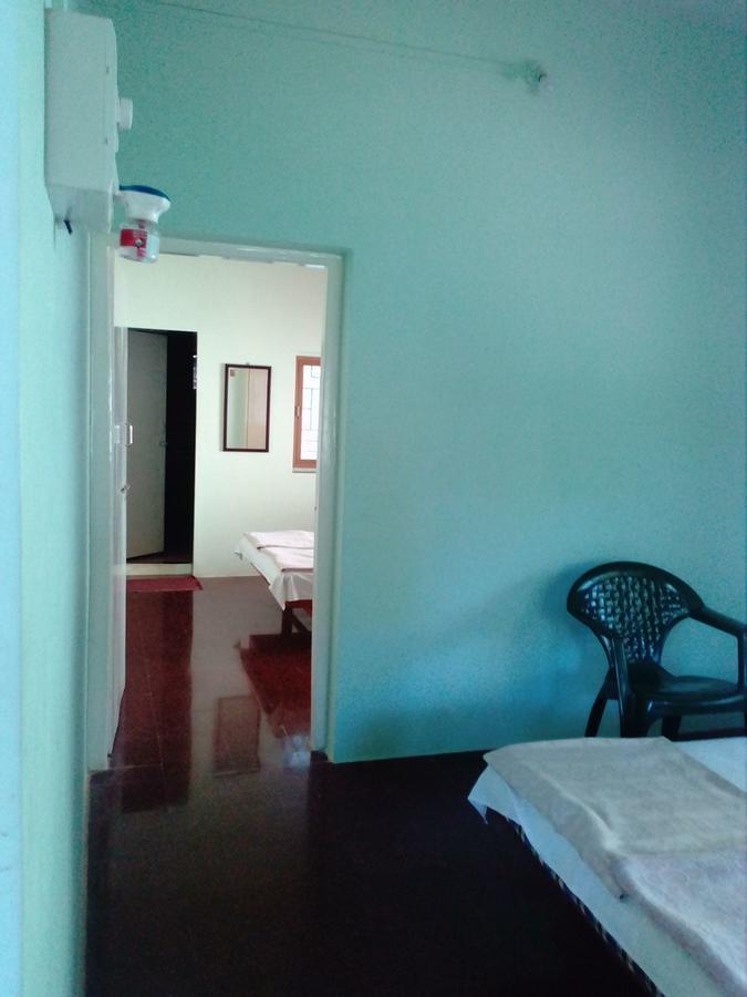 Hotel Anjali Lodge Mālvan 외부 사진